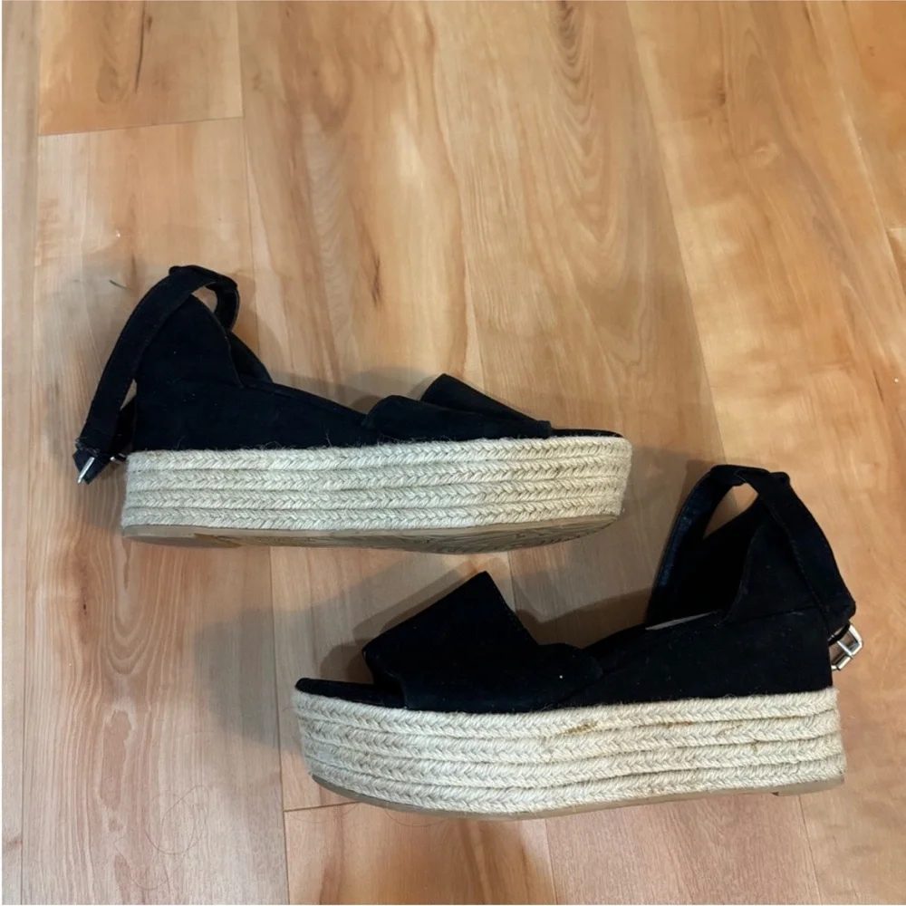 🖤STEVE MADDEN APOLO SANDALS🖤